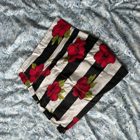 Size M rose cotton bodycon mini skirt - Picture 3 of 4